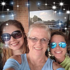 Meet your Posher, Debbie